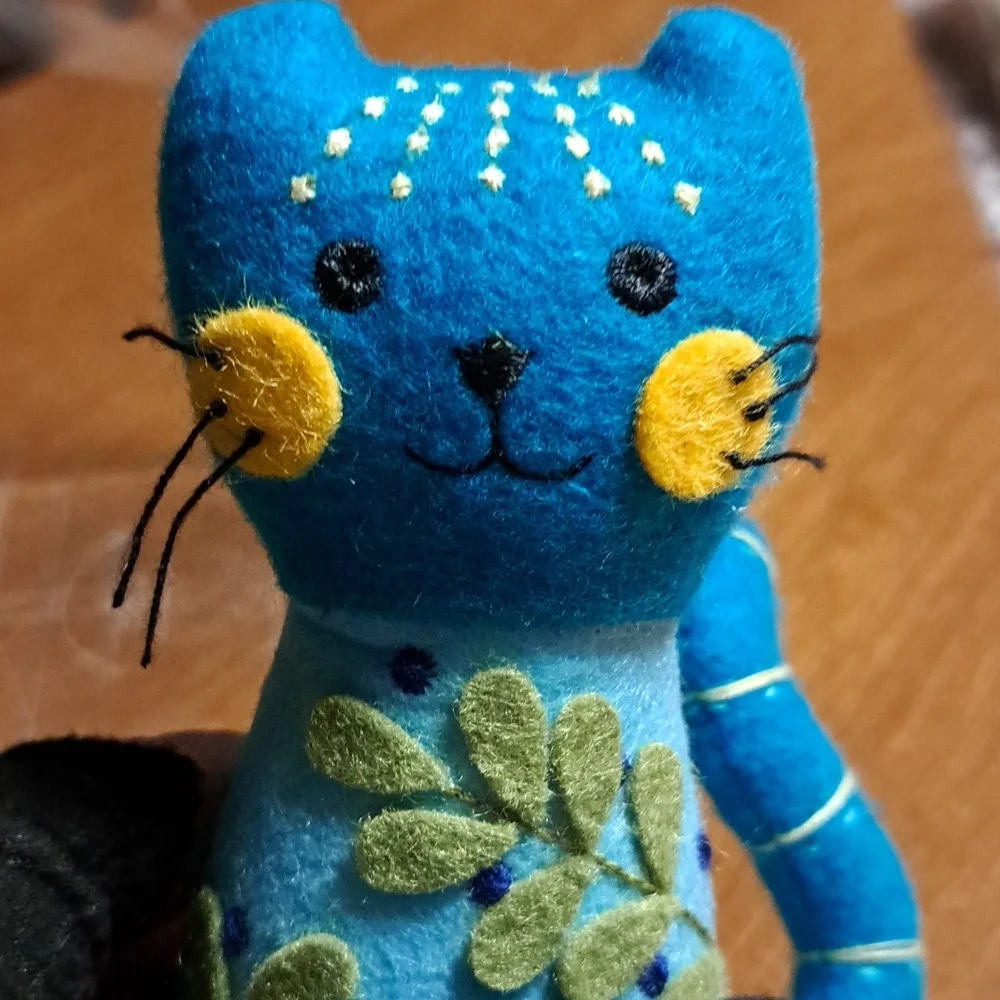 Cat Pin Cushion